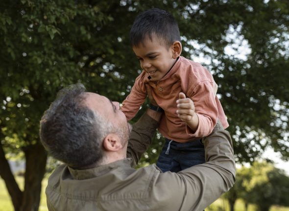 child-spending-time-with-their-parents